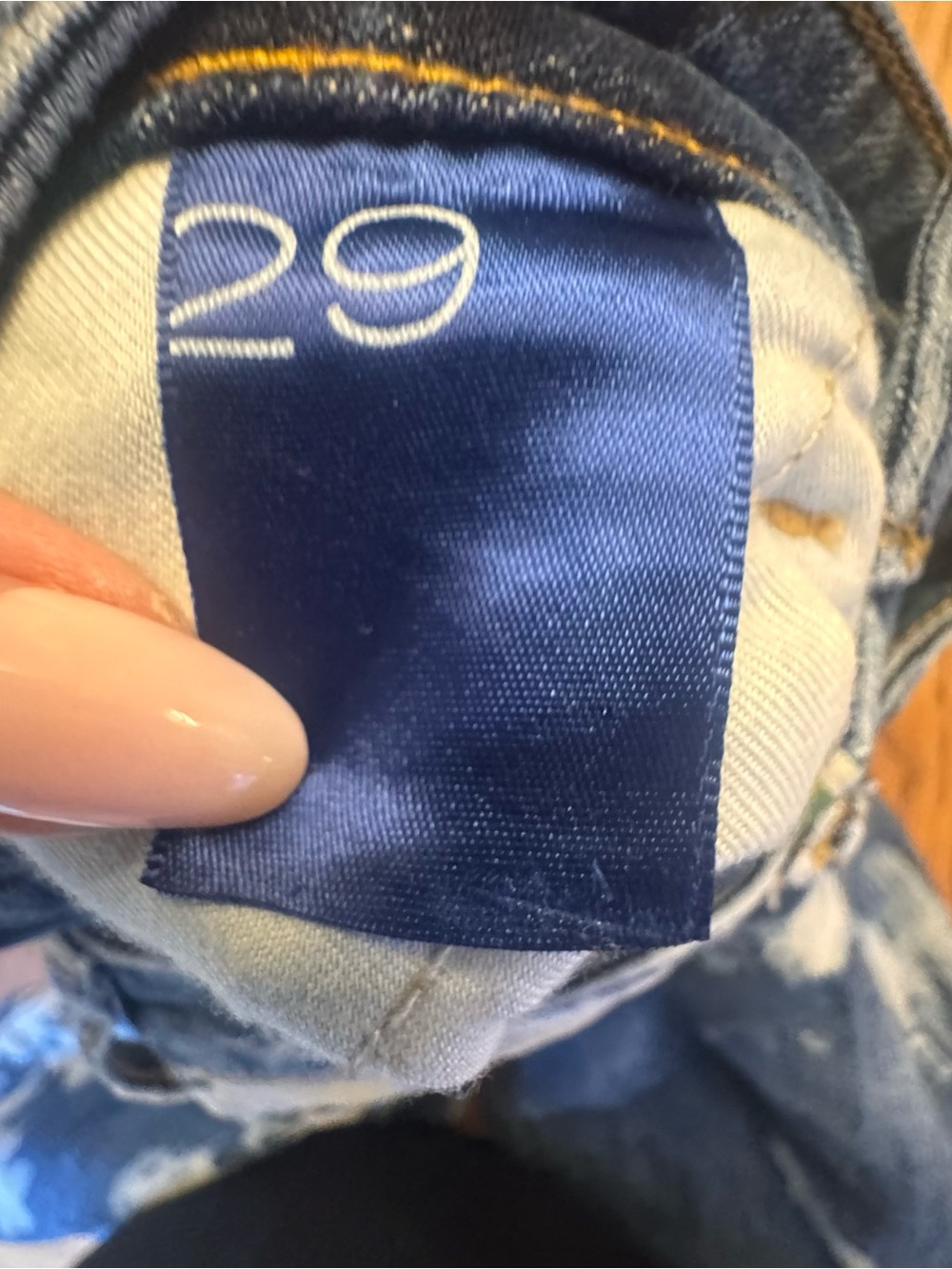 Anthro Pilcro The Bow Boyfriend Jeans Bleach Barrel Style Size 29 Fray Ankle - Picture 12 of 16